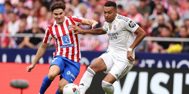Soi Kèo Real Madrid vs Atletico Madrid 02h00 22/03 - La Liga 1 Real Madrid vs Atletico Madrid có phong độ khá tương đồng